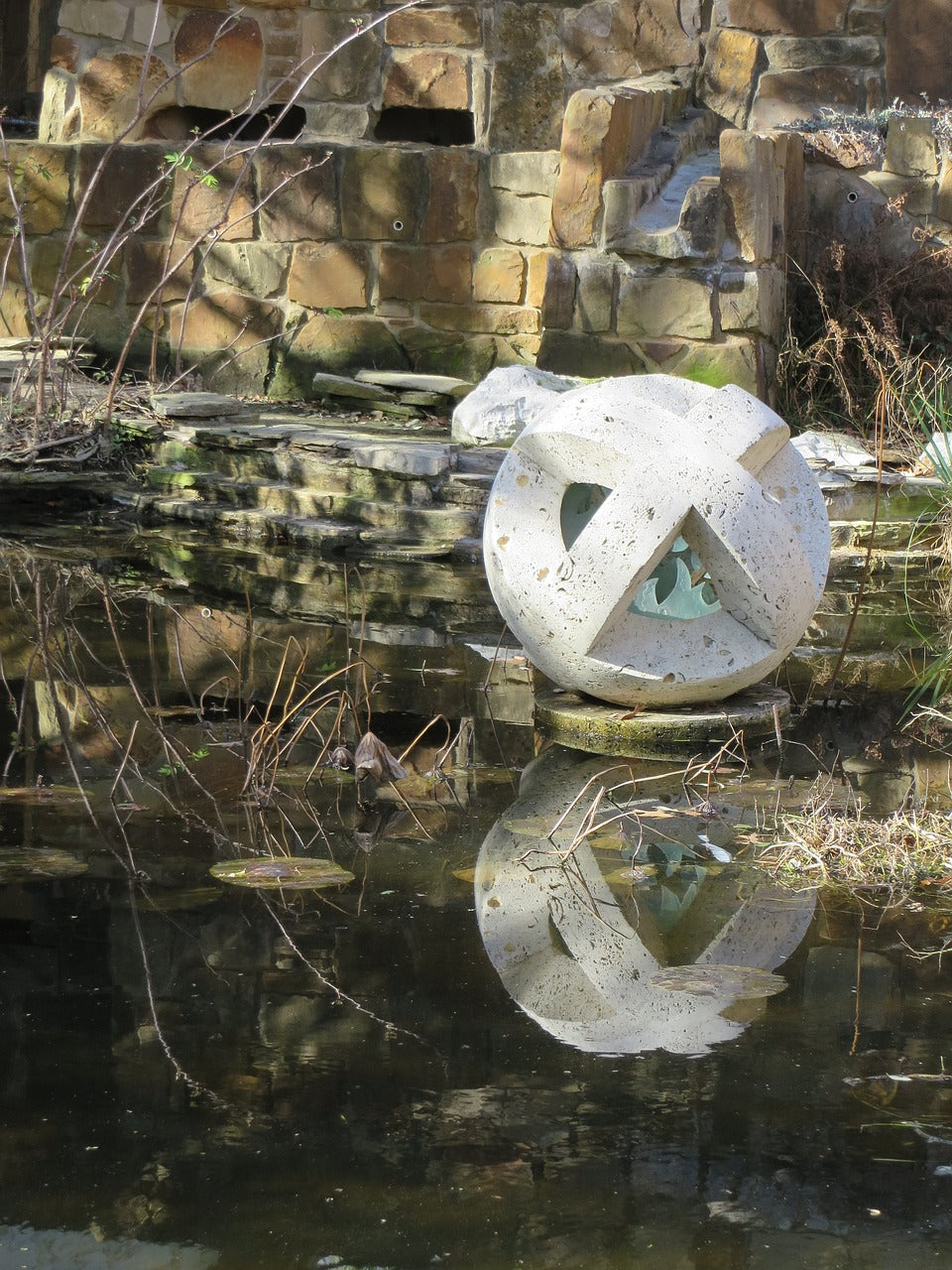 austin, texas, reflection pond-299748.jpg