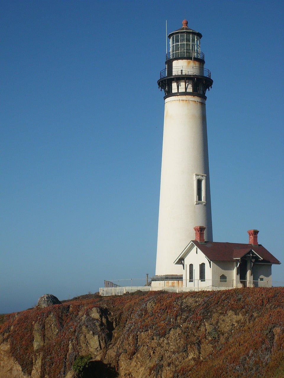 california, lighthouse, sea-67254.jpg