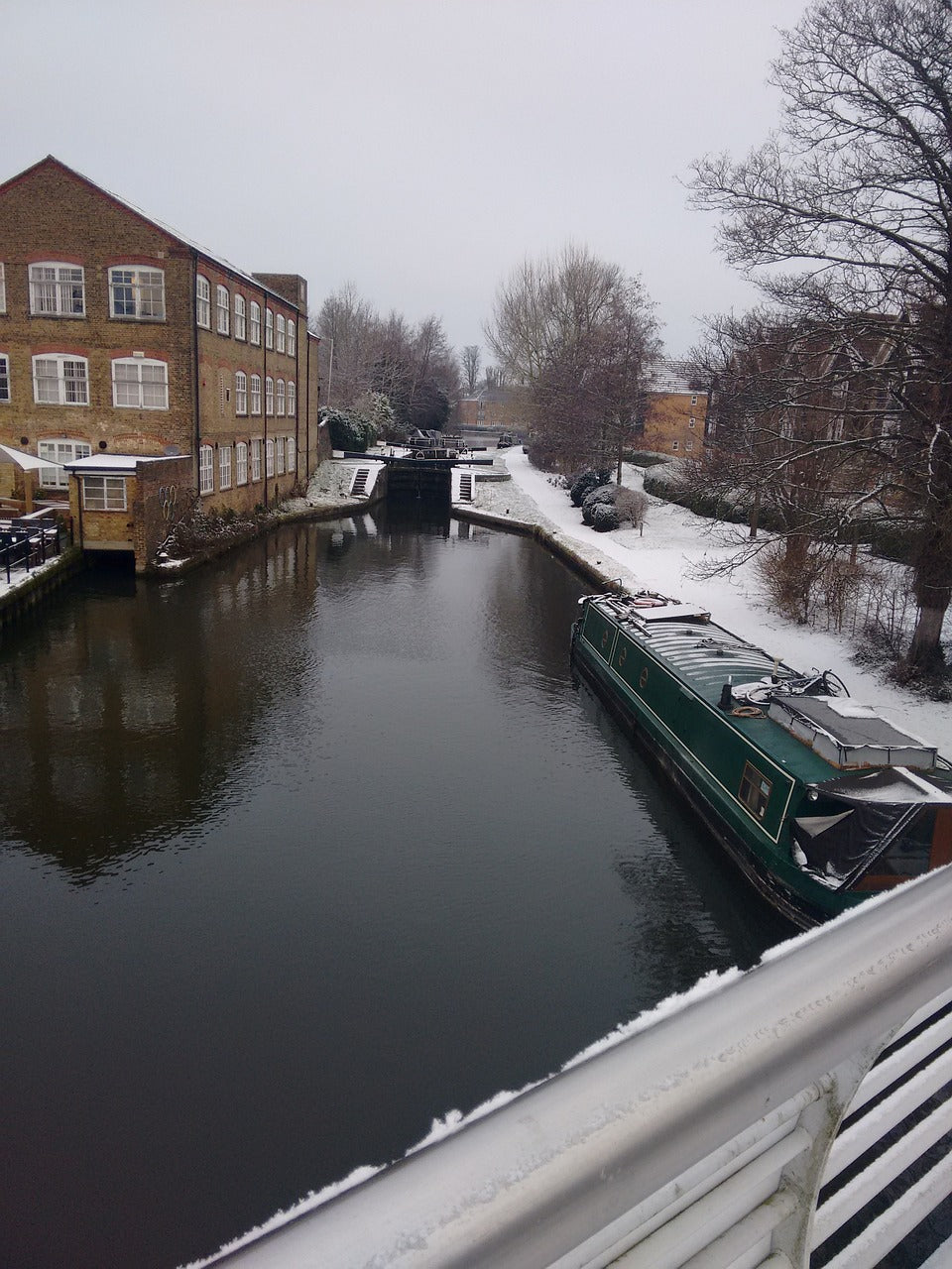canal, snow, hemel hempstead-2327466.jpg