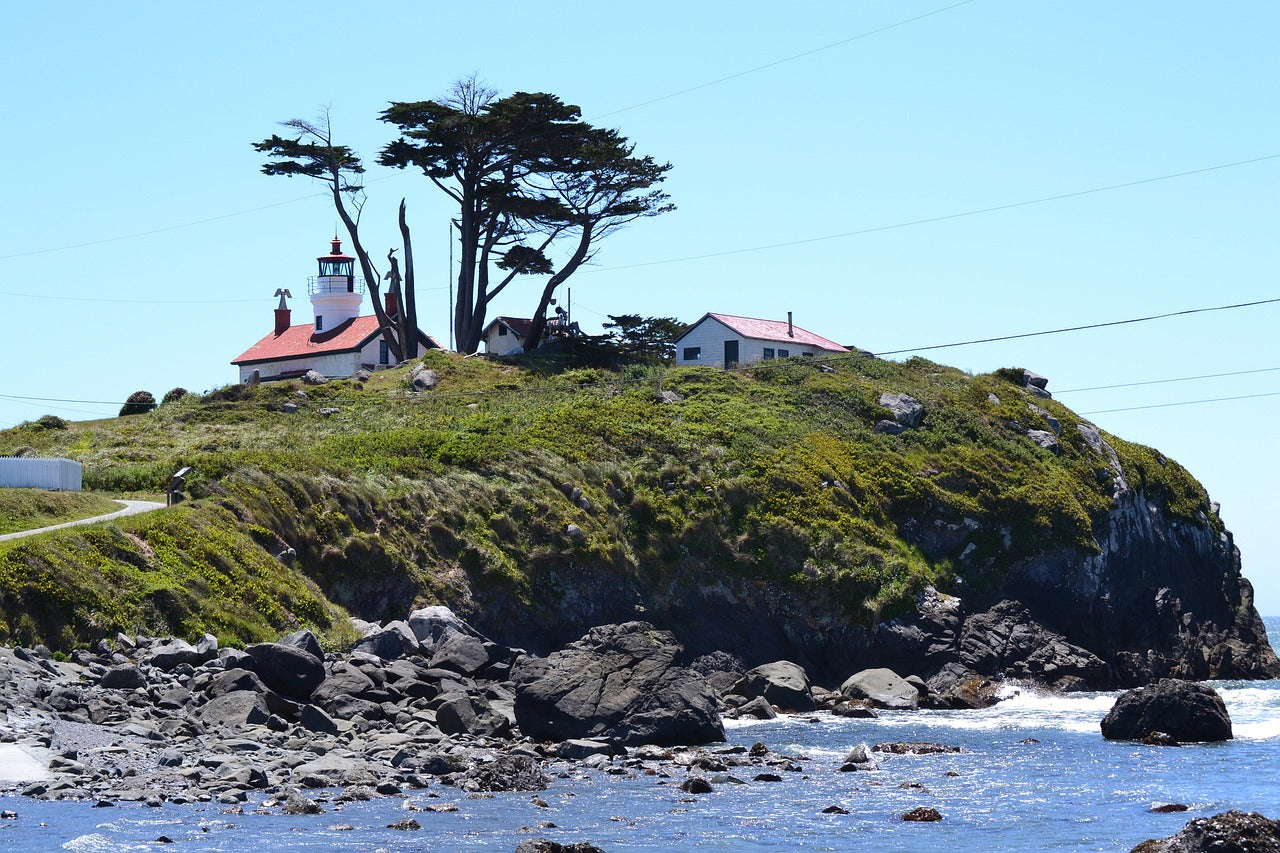 crescent, city, lighthouse-2127752.jpg