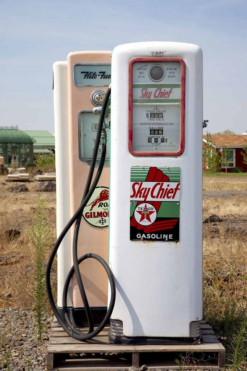 gas station, antique, gas pump-1637975.jpg