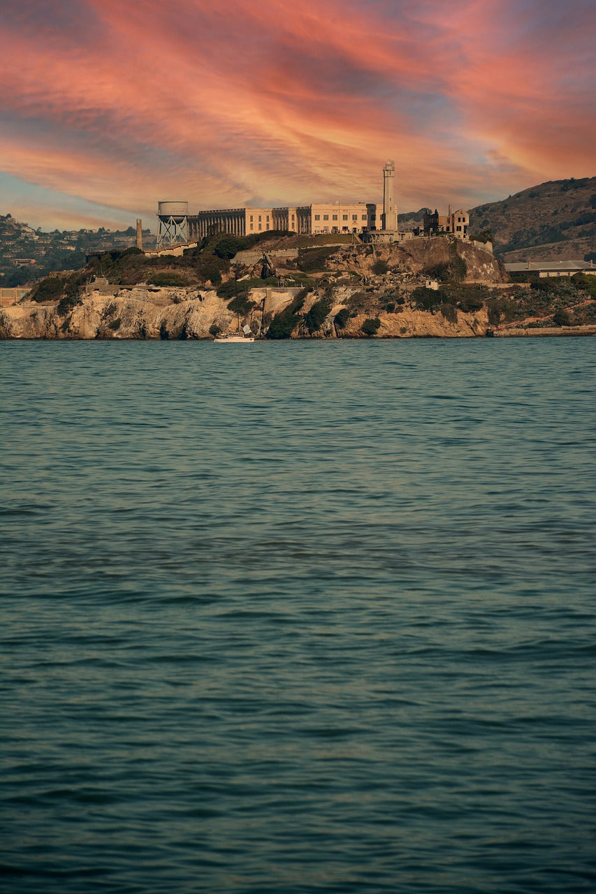 island, building, bay-5728113.jpg