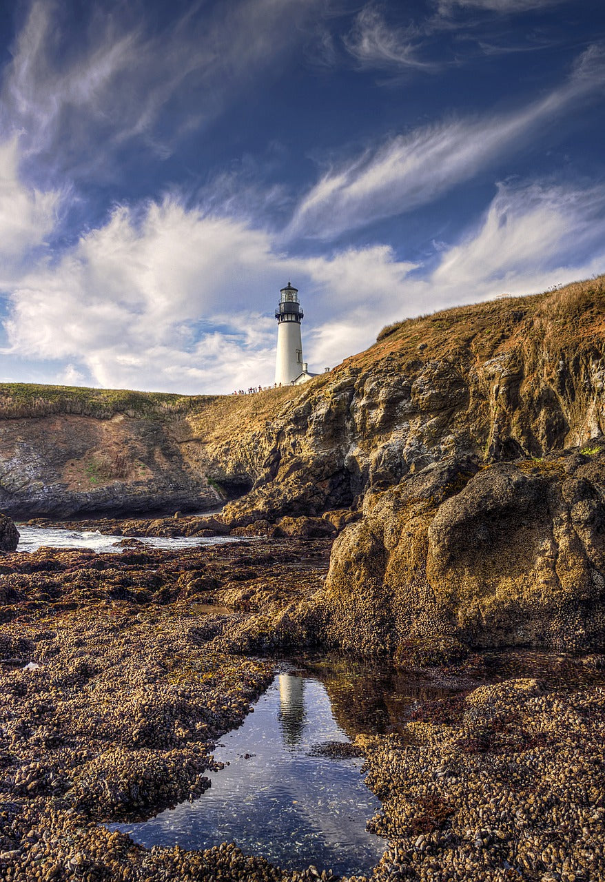 lighthouse, oregon coast, sky-7868032.jpg