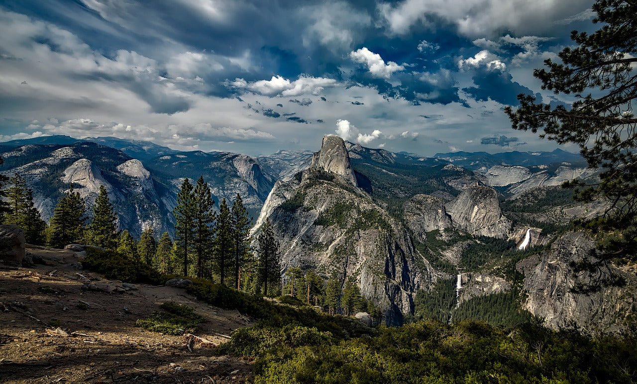 mountain ranges, clouds, trees-1590013.jpg