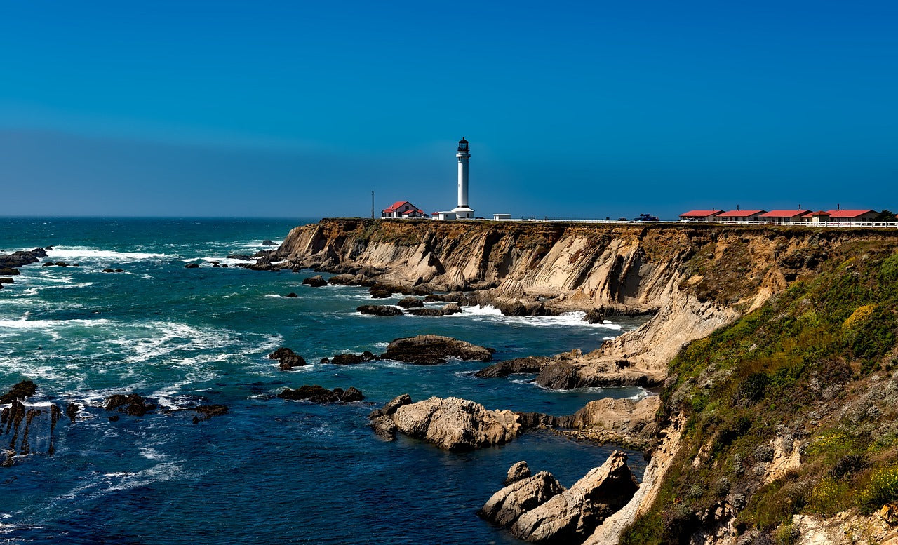 point arena lighthouse, light, ocean-1599168.jpg