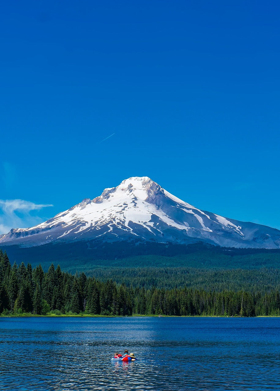 trillium lake, water, reflections-1842507.jpg