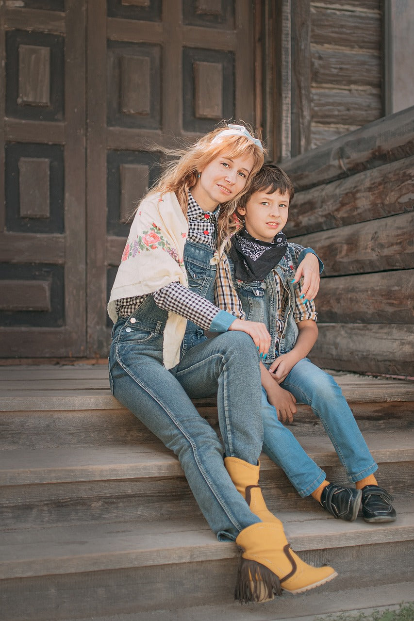 country, ranch, family-4916270.jpg